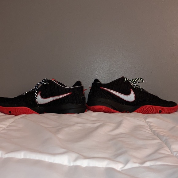 Lebron 20’s - Picture 3 of 4